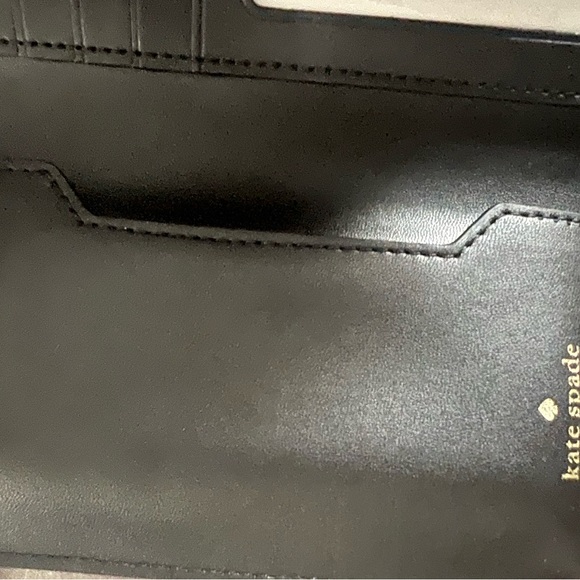 Kate spade wristlet - Picture 2 of 3